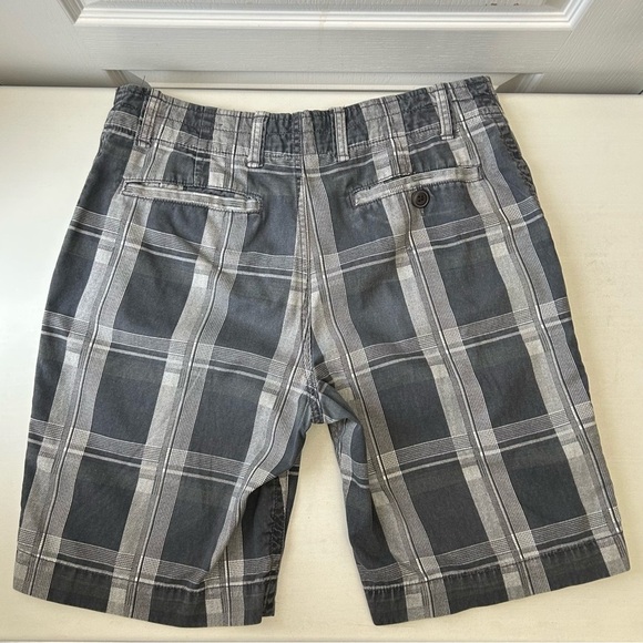 Cherokee Men's Flat Front Cotton Chino Shorts Black and Gray Plaid Size 34 - Picture 12 of 13